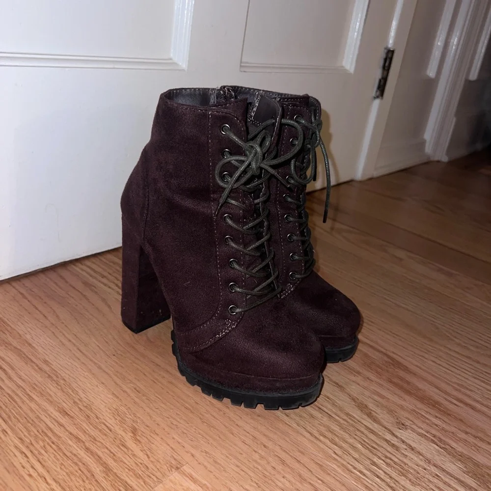 Stylish Women's Lace-Up Ankle Boots - Dark Brown - Picture 2 of 2